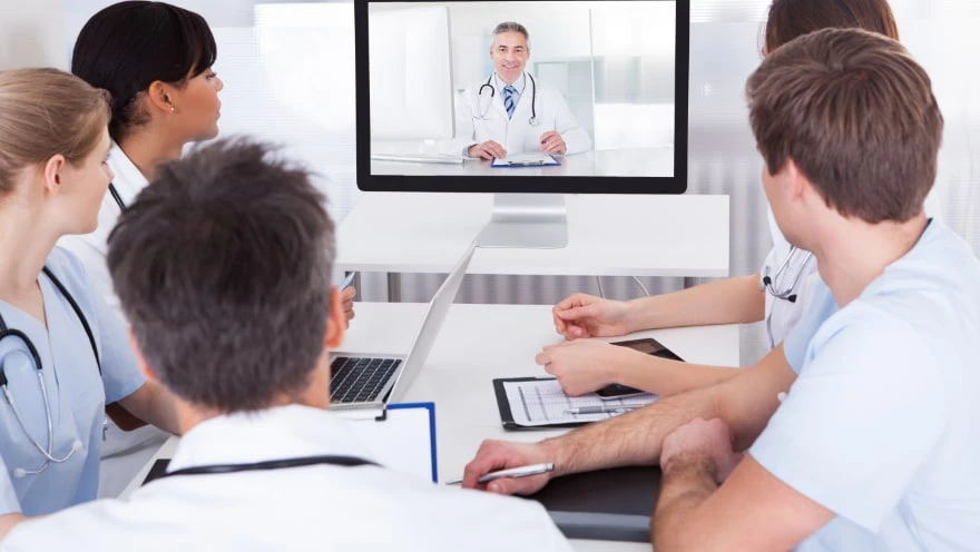 Medizinisches Personal wird mit VSight aus der Ferne geschult